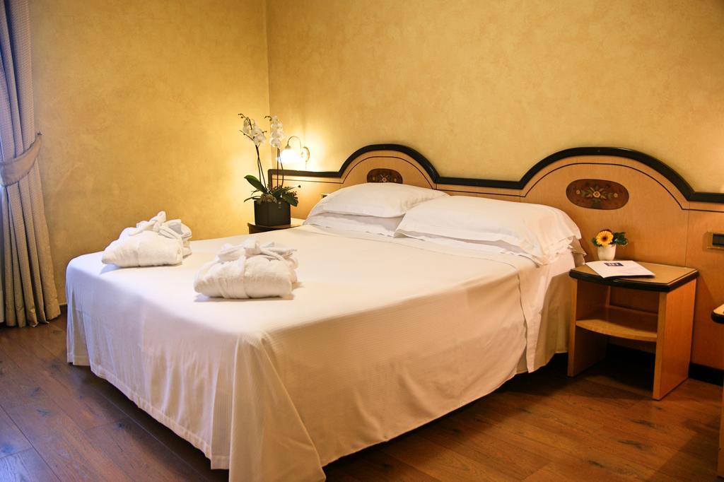 Ih Hotels Milano Puccini Экстерьер фото