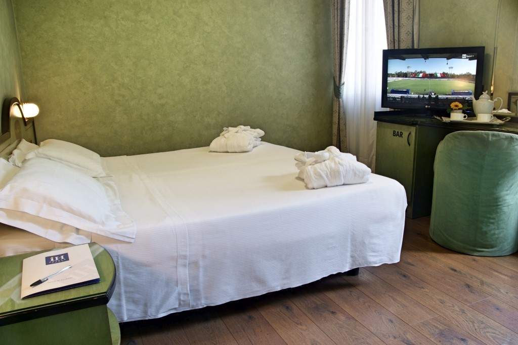 Ih Hotels Milano Puccini Экстерьер фото