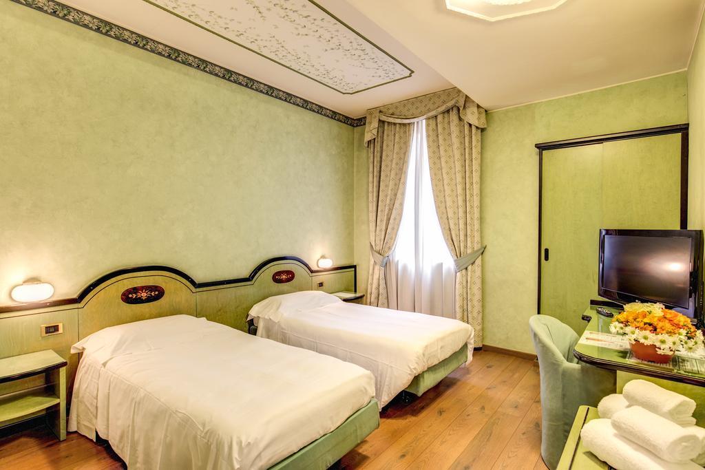 Ih Hotels Milano Puccini Экстерьер фото